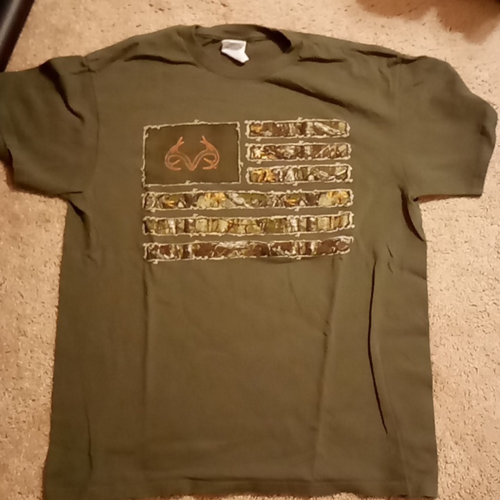 Unisex camo American flag shirt